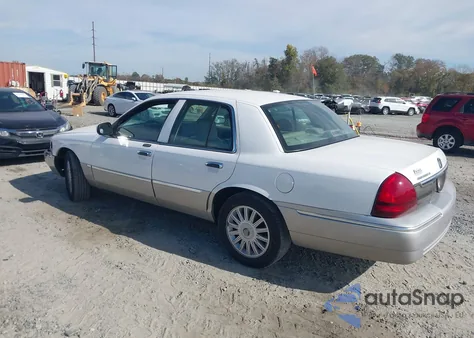 2008 Mercury Grand Marquis Gs z USA, uszkodzony, nr VIN 2MEFM74V98X632701